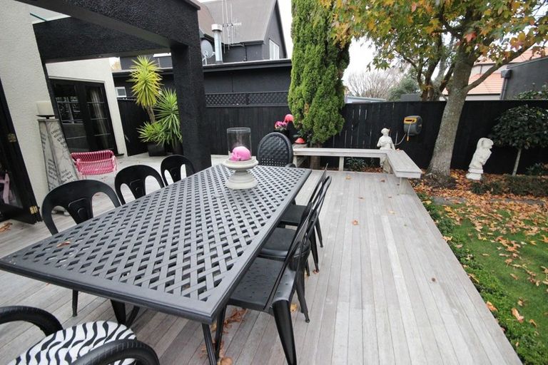 Photo of property in 15 Ake Ake Avenue, Hokowhitu, Palmerston North, 4410