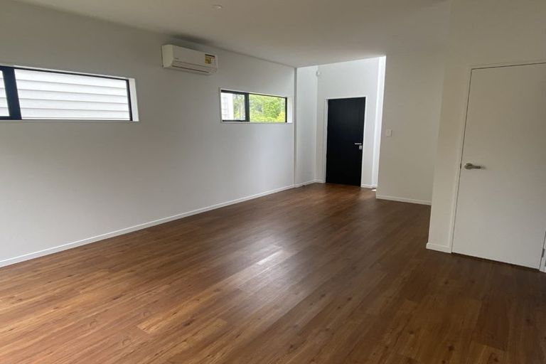 Photo of property in 132b Stapleford Crescent, Browns Bay, Auckland, 0630