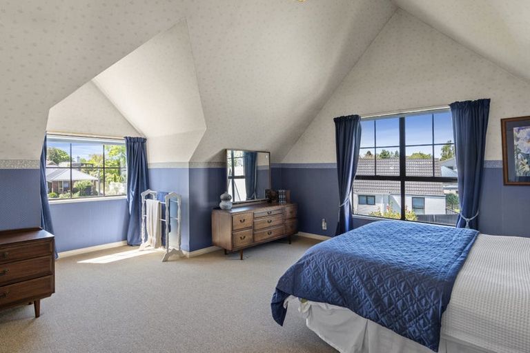 Photo of property in 19b Kingham Place, Avonhead, Christchurch, 8042