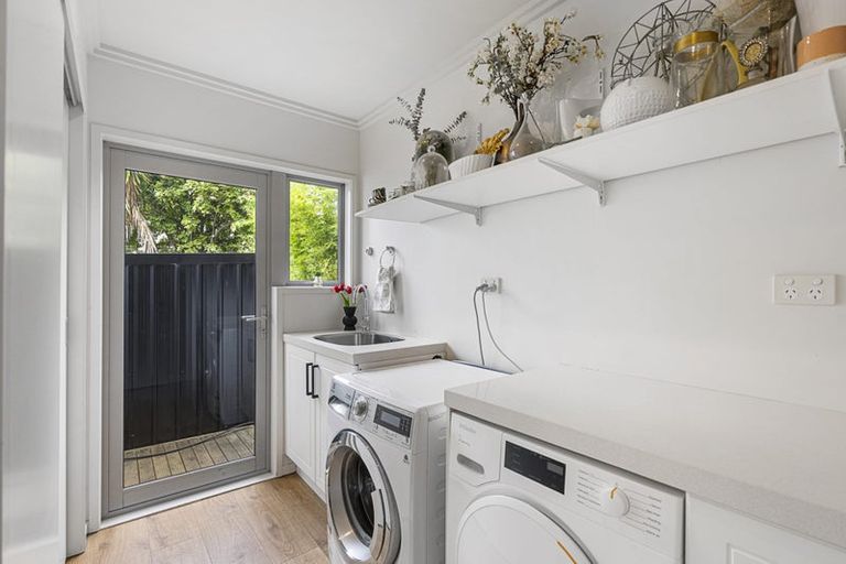 Photo of property in 6 Regent Street, Devonport, Auckland, 0624