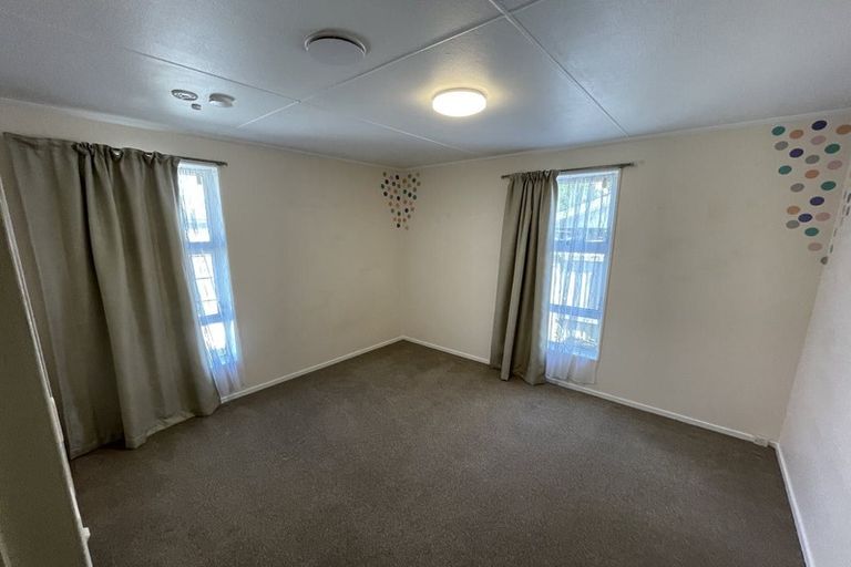 Photo of property in 12 Glamorgan Avenue, Tamatea, Napier, 4112