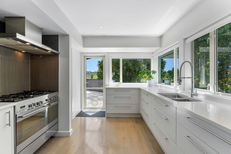 Photo of property in 2/20 Gulf View Road, Murrays Bay, Auckland, 0630