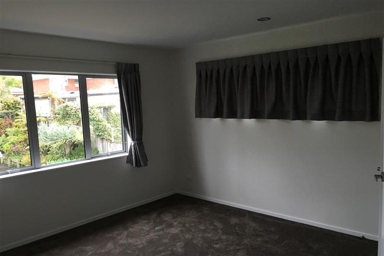 Photo of property in 3a Livingstone Street, Milford, Auckland, 0620