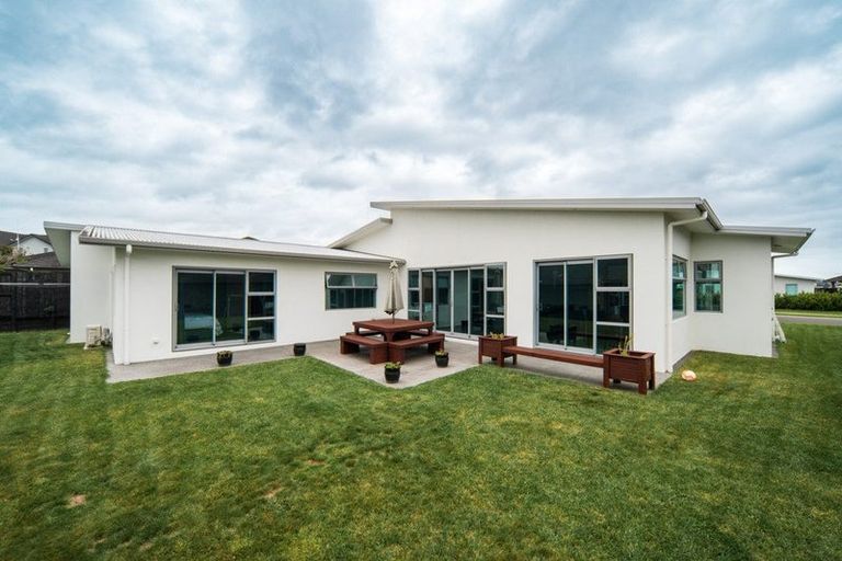 Photo of property in 11 Miranda Place, Flagstaff, Hamilton, 3210