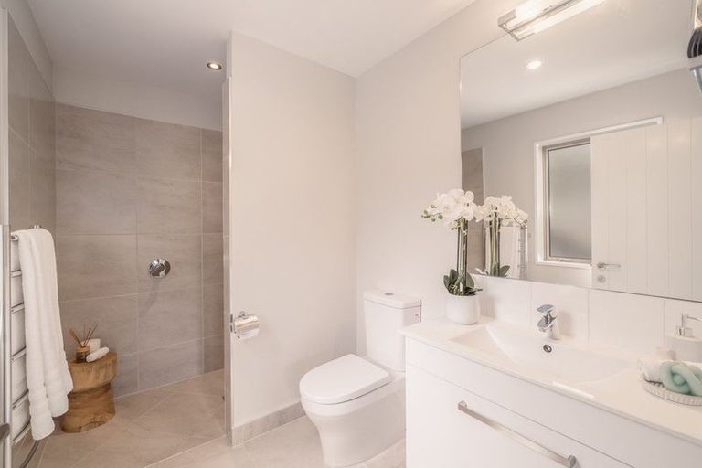 Photo of property in 10 Saint Davids Street, Lyttelton, 8082