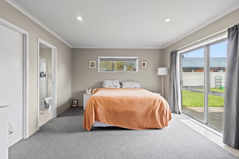 Photo of property in 9 Whitford Place, Rototuna North, Hamilton, 3210