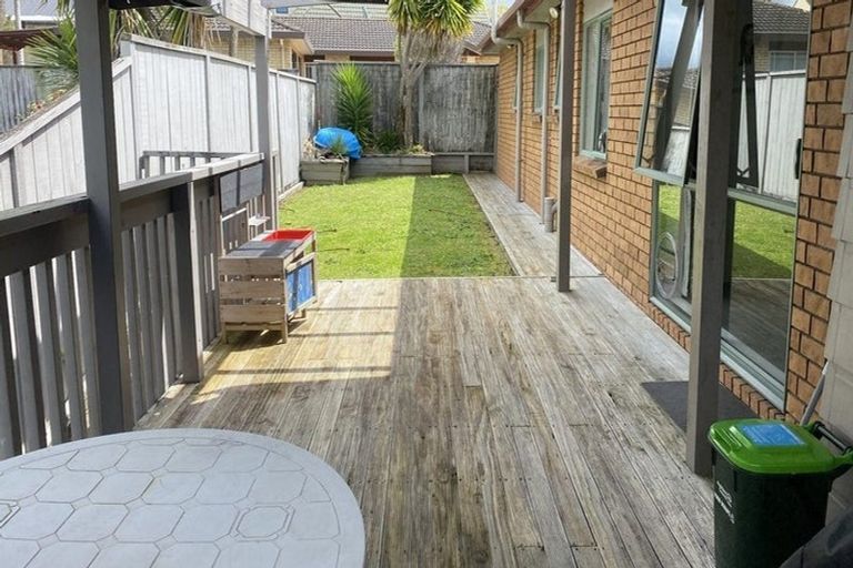 Photo of property in 14 Ruze Vida Drive, Massey, Auckland, 0614