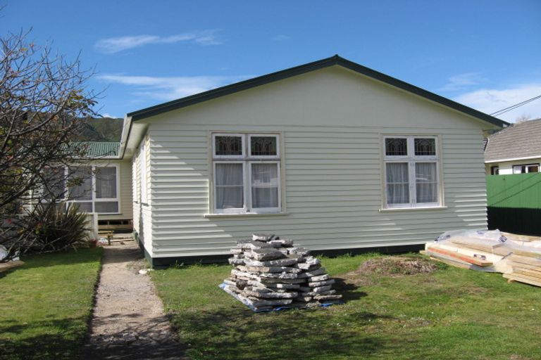Photo of property in 60 Westminster Road, Wainuiomata, Lower Hutt, 5014