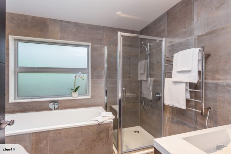 Photo of property in 58a Lemnos Place, Titirangi, Auckland, 0604