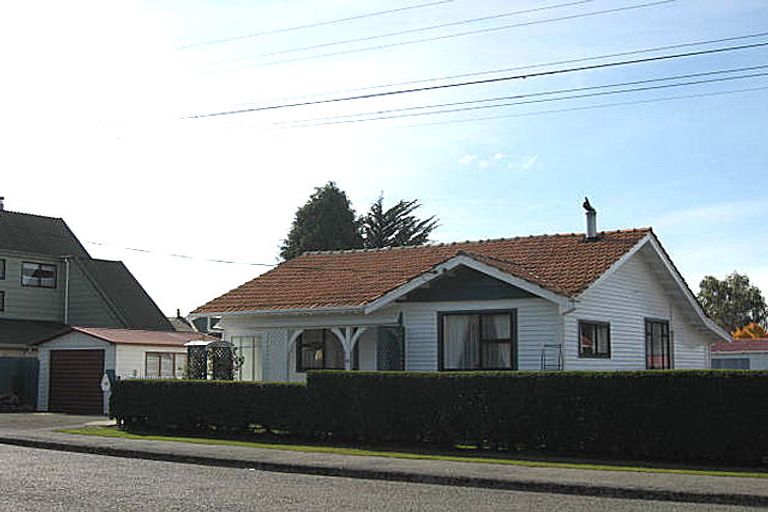 Photo of property in 18 Manse Street, Waimate, 7924