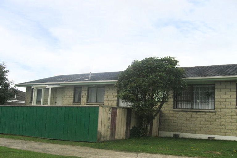 Photo of property in 2/59 Cypress Drive, Maungaraki, Lower Hutt, 5010