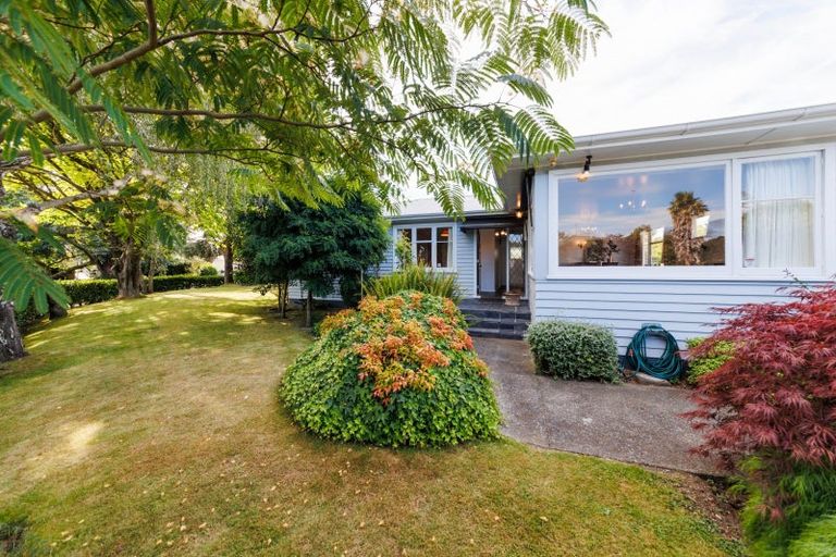 Photo of property in 7 Surrey Crescent, Hokowhitu, Palmerston North, 4410