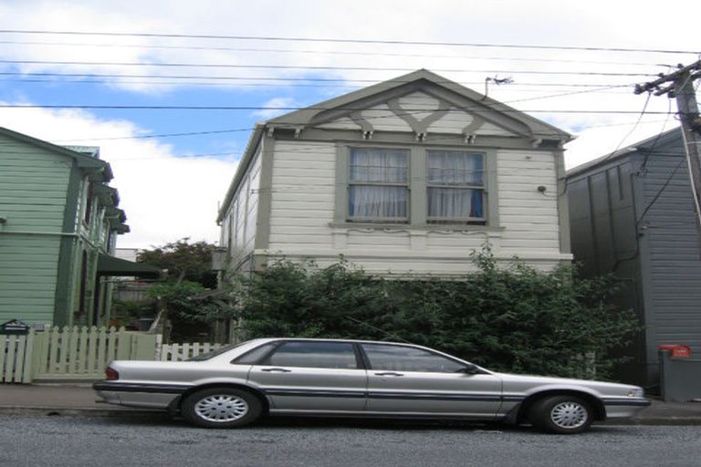 Photo of property in 10 Porritt Avenue, Mount Victoria, Wellington, 6011