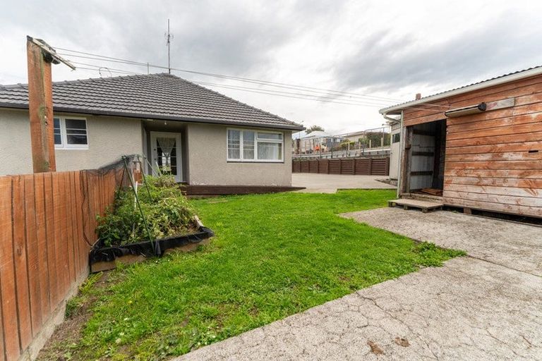 Photo of property in 35 Regent Street, West End, Timaru, 7910