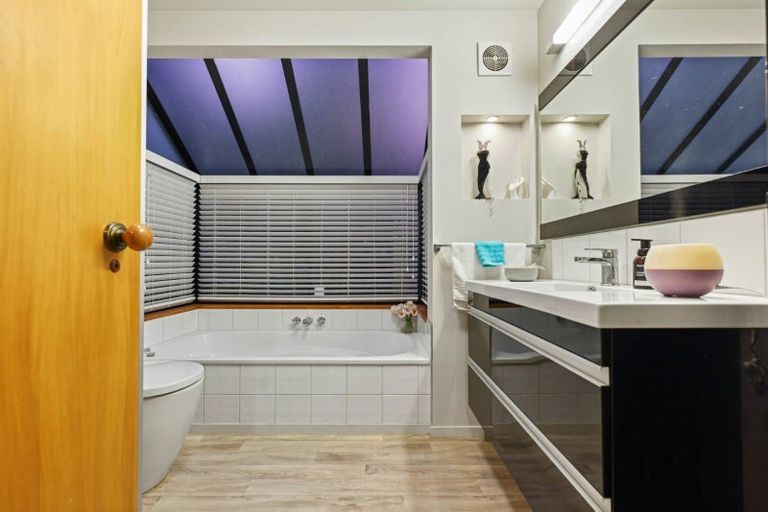 Photo of property in 16 Awatere Avenue, Beerescourt, Hamilton, 3200