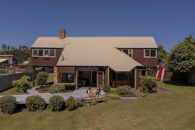 Photo of property in 203 Moana Anu Anu Avenue, Whangamata, 3620