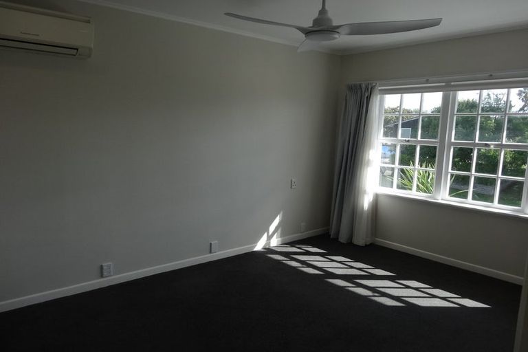 Photo of property in 2 The Anchorage, Sunnyhills, Auckland, 2010