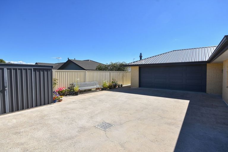 Photo of property in 2 Kura Place, Mosgiel, 9024