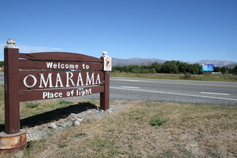 Photo of property in 19 Cirrus Place, Omarama, 9412