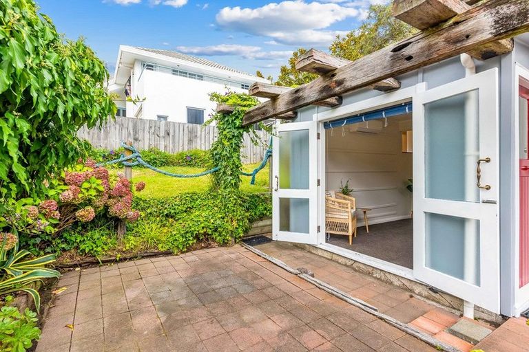 Photo of property in 6a Wharemauku Road, Raumati Beach, Paraparaumu, 5032