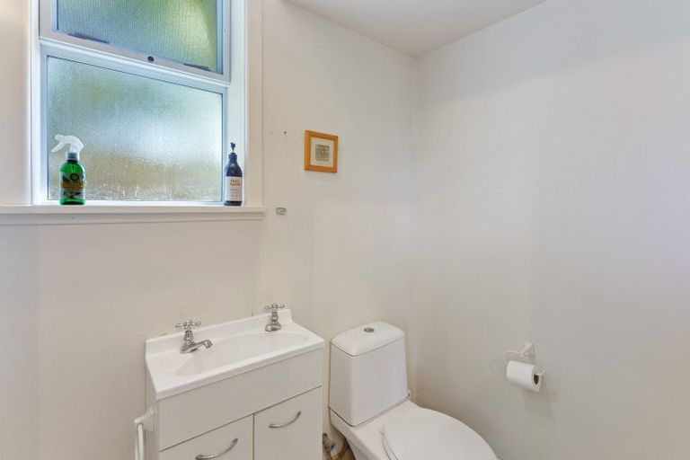 Photo of property in 15 Arthur Street, Waikawa Beach, Levin, 5573
