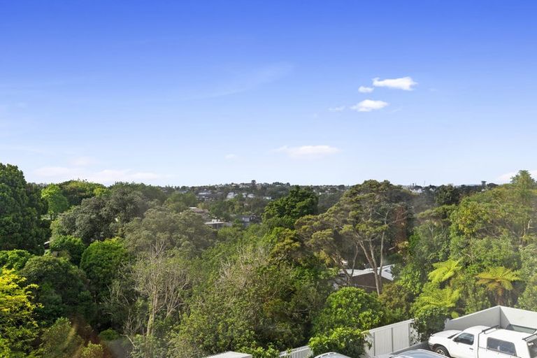 Photo of property in 9/83 Hinemoa Street, Birkenhead, Auckland, 0626