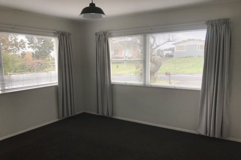 Photo of property in 36 O'halloran Road, Howick, Auckland, 2014