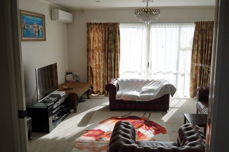 Photo of property in 19 Davington Way, Burswood, Auckland, 2013