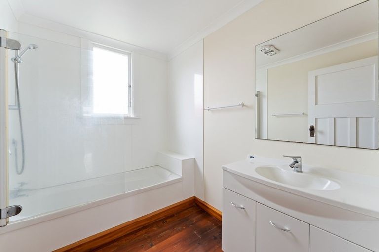 Photo of property in 126 Hamlet Street, Stratford, 4332