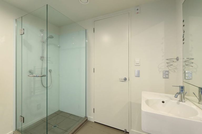 Photo of property in Portal Apartments, 1b/42 Cable Street, Te Aro, Wellington, 6011