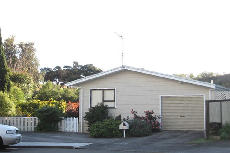Photo of property in 21 Nugget Grove, Raumati Beach, Paraparaumu, 5032