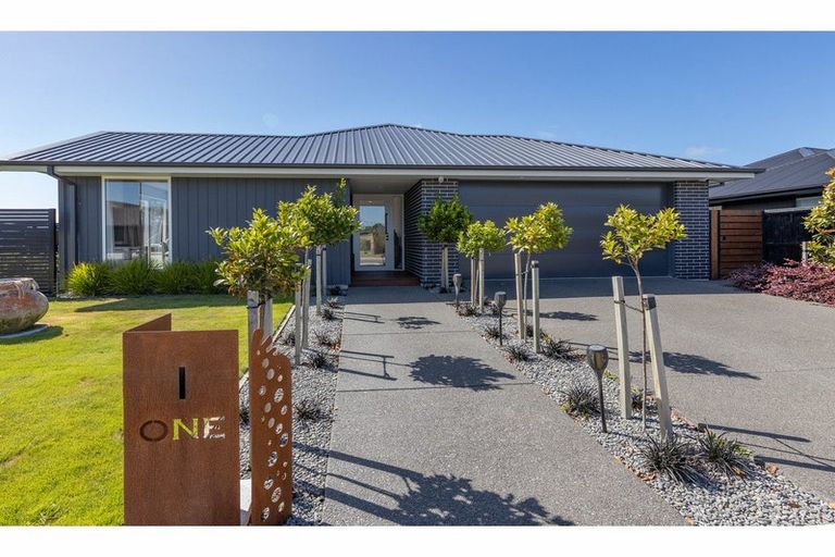 Photo of property in 1 Tara Crescent, Woodend, 7610