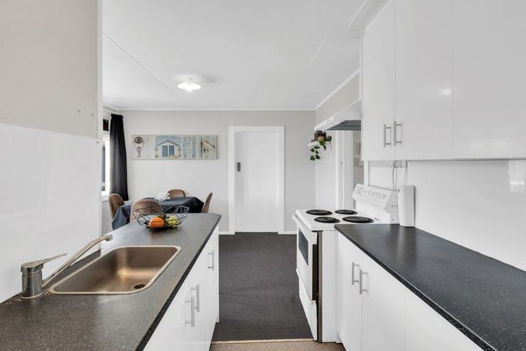 Photo of property in 6 Harper Street, Gonville, Whanganui, 4501