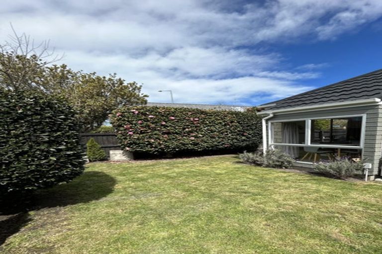 Photo of property in 2/503 Ilam Road, Bryndwr, Christchurch, 8053