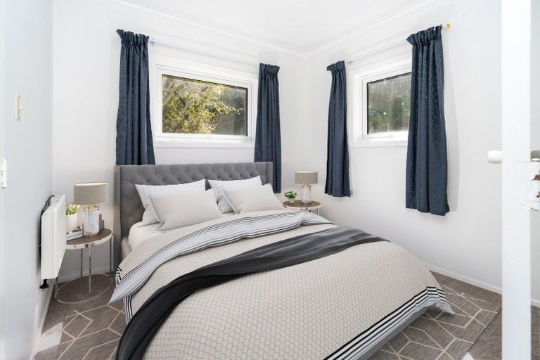 Photo of property in 2/72 Homebush Road, Khandallah, Wellington, 6035