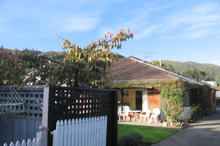 Photo of property in 16 Norton Park Avenue, Fairfield, Lower Hutt, 5011