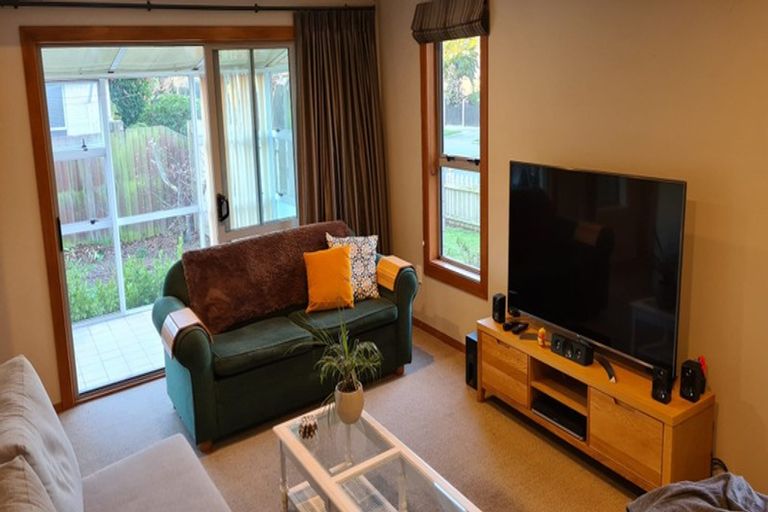 Photo of property in 29 Jenkins Avenue, Redwood, Christchurch, 8051