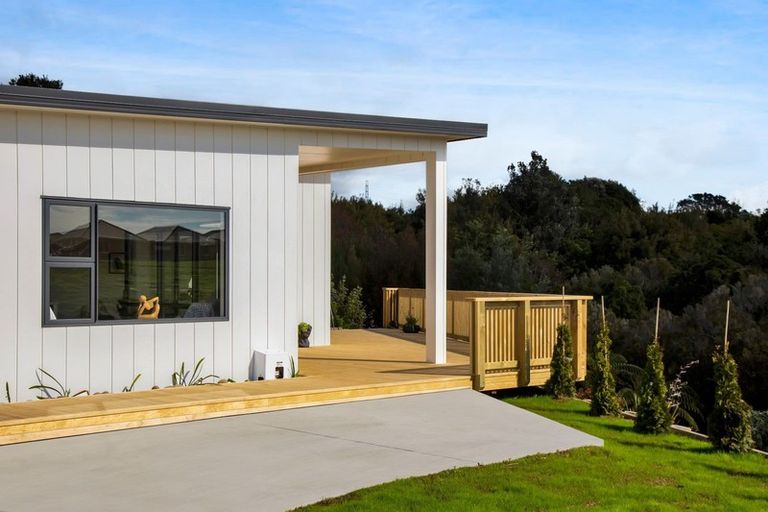 Photo of property in 71 Cyrus Street, Whalers Gate, New Plymouth, 4310