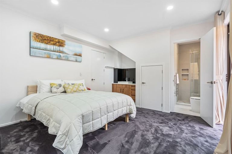 Photo of property in 51a Bleakhouse Road, Howick, Auckland, 2014