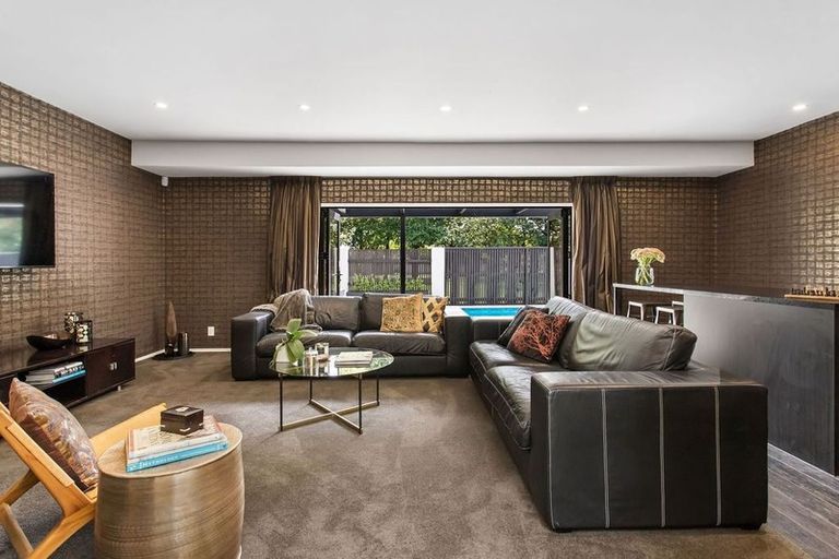 Photo of property in 2 Rembrandt Place, Burnside, Christchurch, 8053