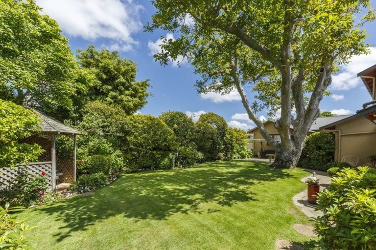 Photo of property in 302 Park Road, Hokowhitu, Palmerston North, 4410