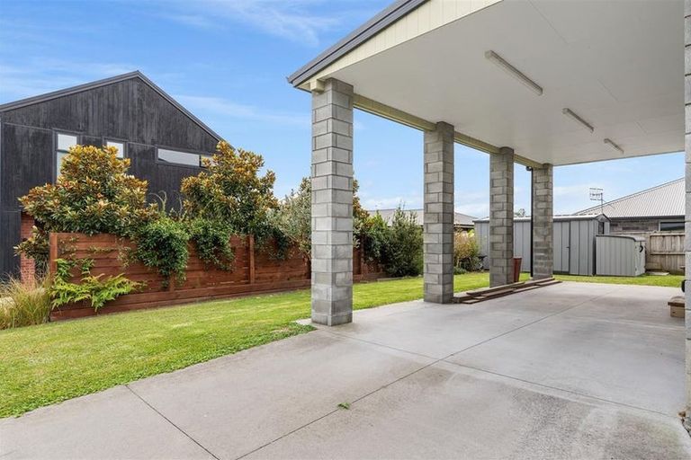 Photo of property in 16a No 2 Road, Te Puke, 3119