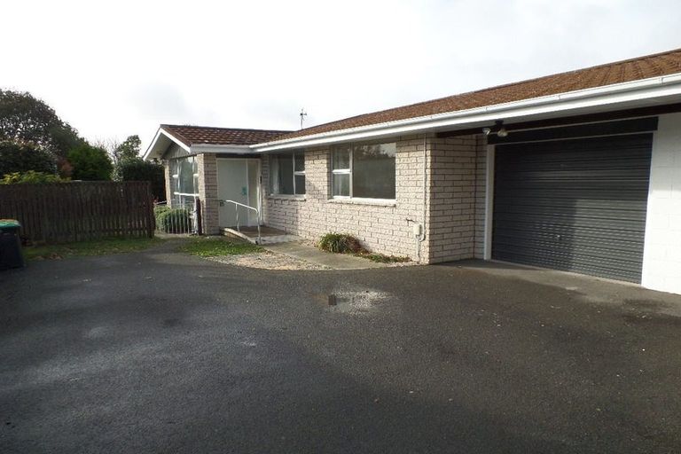 Photo of property in 2/24 Bentley Street, Russley, Christchurch, 8042