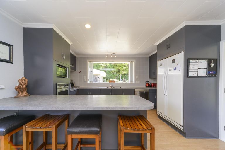 Photo of property in 42 Carter Crescent, Awapuni, Palmerston North, 4412