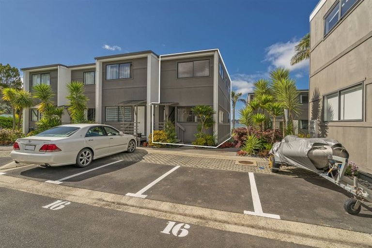 Photo of property in 27/1 Centennial Drive, Whitianga, 3510