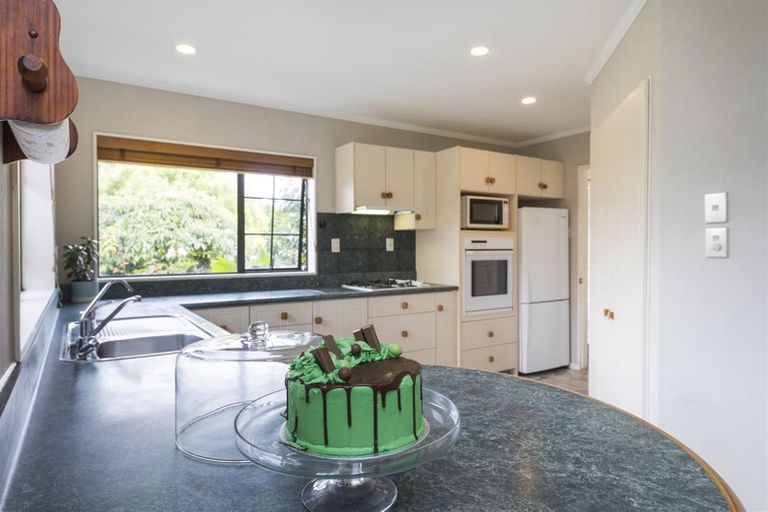 Photo of property in 42 Brandon Hall Road, Bulls, 4894