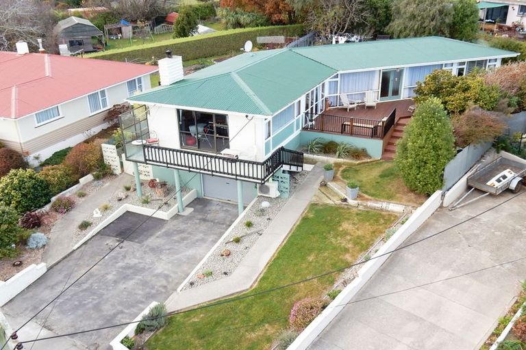 Photo of property in 17 Arrow Crescent, Holmes Hill, Oamaru, 9401