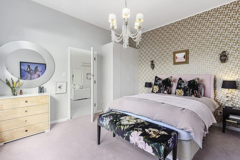 Photo of property in 147 Marine Parade, Seatoun, Wellington, 6022