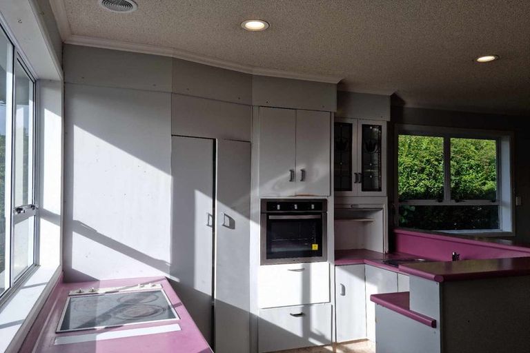 Photo of property in 99 Omata Road, Marfell, New Plymouth, 4310