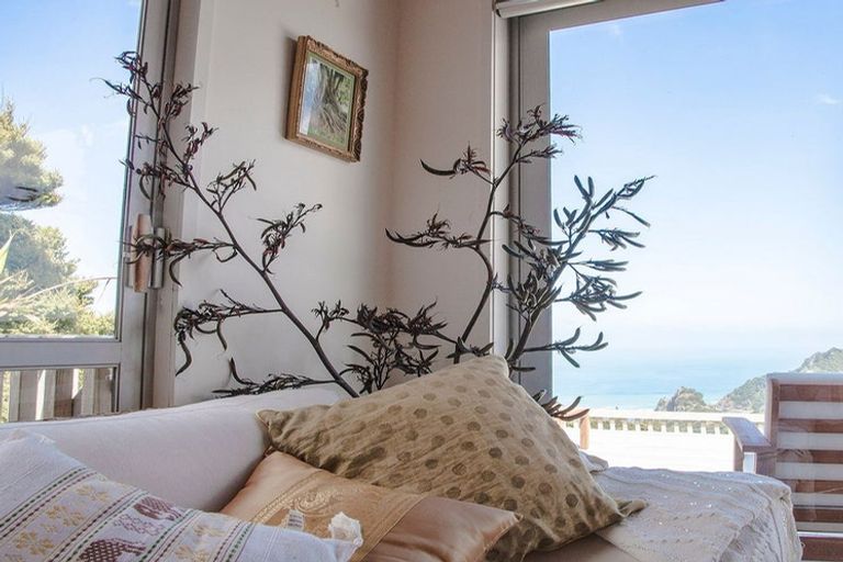 Photo of property in 128 Lone Kauri Road, Karekare, Auckland, 0772